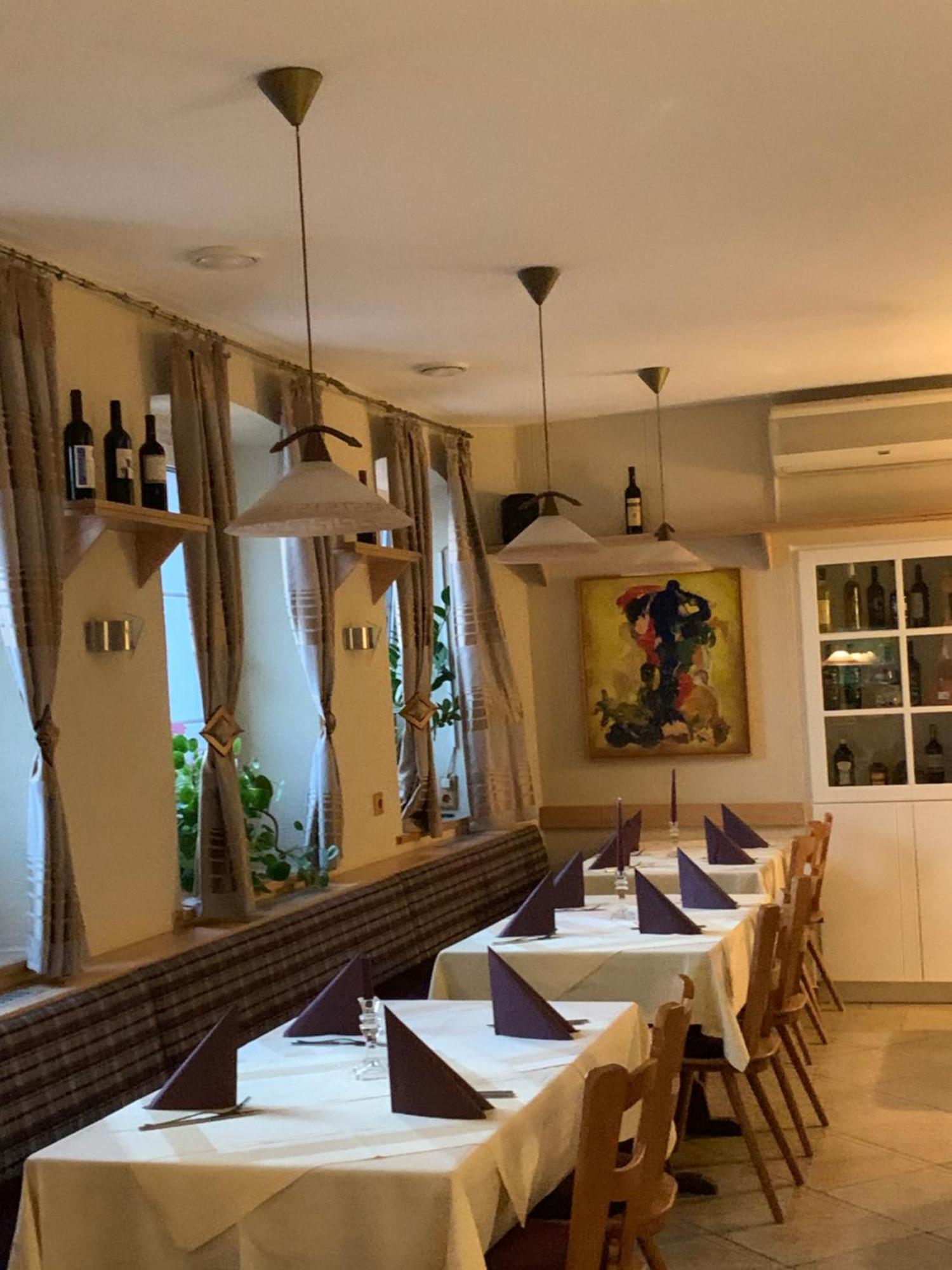 Hotel Pizzeria Da Beni Kochersteinsfeld Ngoại thất bức ảnh
