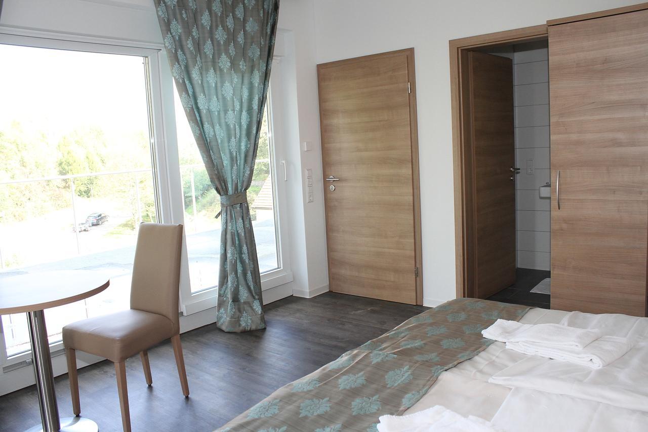 Hotel Pizzeria Da Beni Kochersteinsfeld Ngoại thất bức ảnh